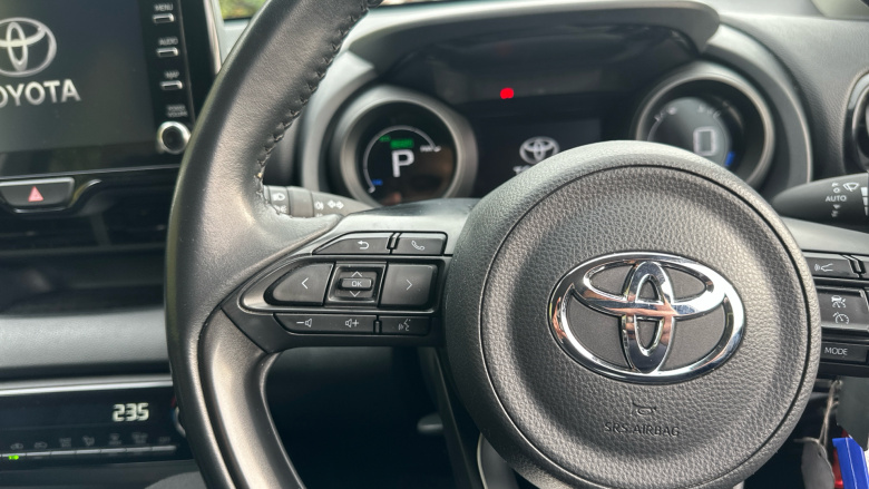 Toyota Yaris 1.5 Hybrid Design 5dr CVT Hybrid Hatchback